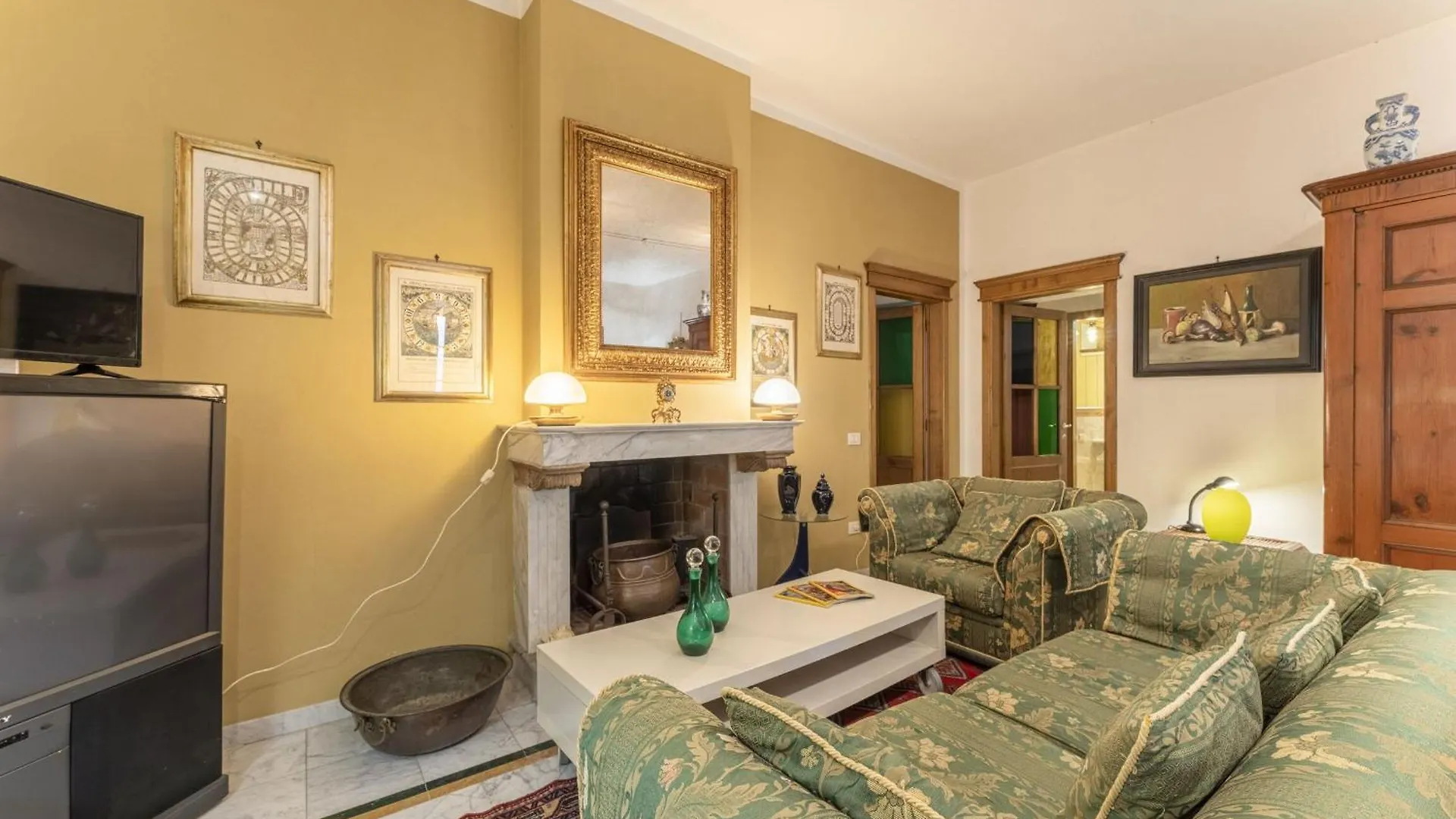 Lounge Flat Camaiore, Wifi, Versilia Coast Apartmán